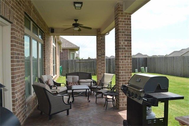 2nd image of 10518 Kingston Creek Ln