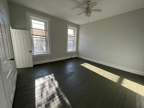 3rd image of 1101 Harrison Ave #4