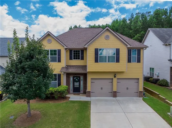 47 Maple Hill Dr, Newnan, GA 30265