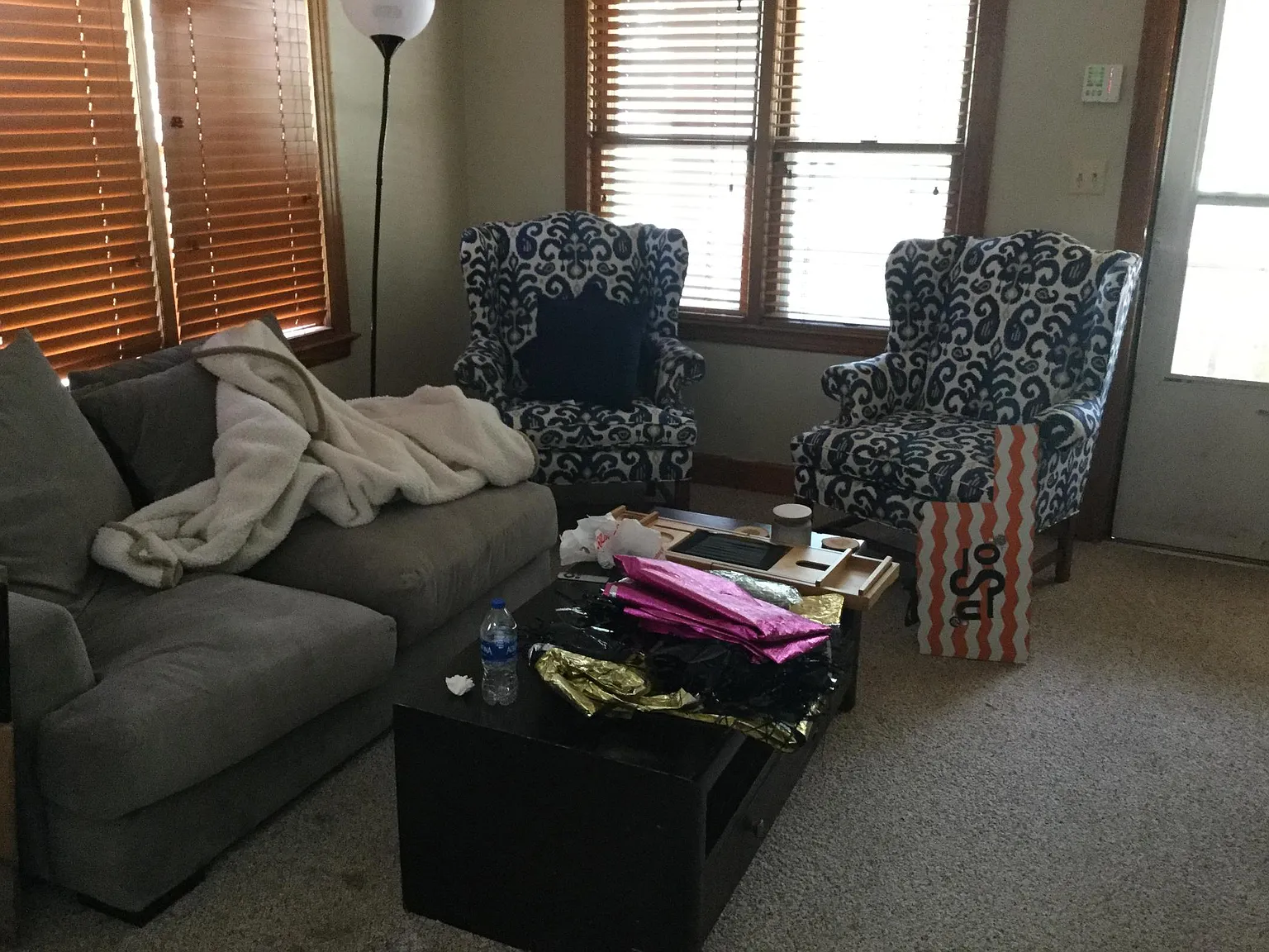 2 bed, 1000 sqft, $1,300 — Photo 3