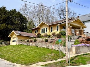 301 Plum St NE, Elkader, IA 52043