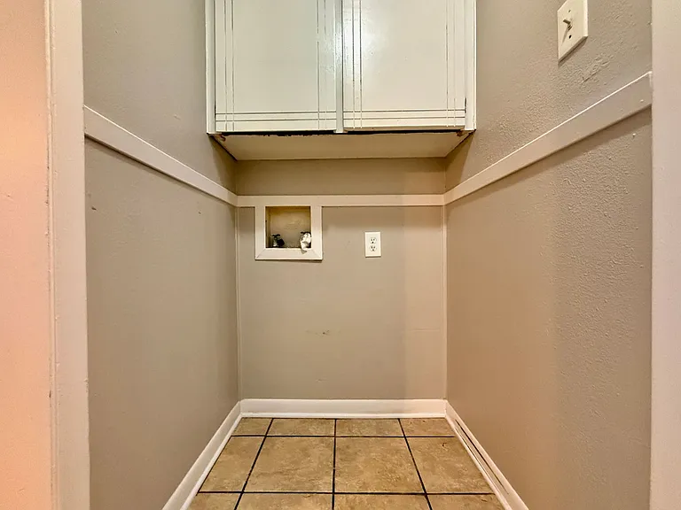 406 E Old Highway 80 — Photo 10