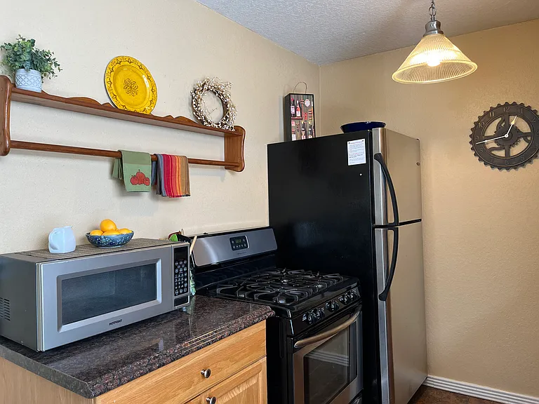610 Old Boerne Rd #F — Photo 10