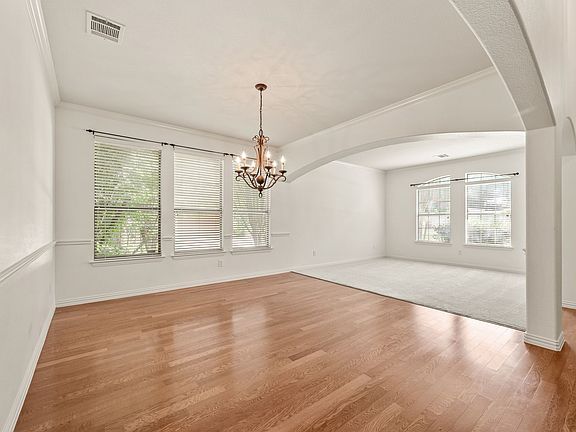 4th image of 808 Briar Ridge Dr