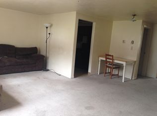 520 2nd St APT D, California, PA 15419