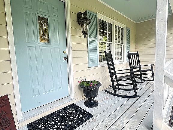 3rd image of 1088 Country Place Rd