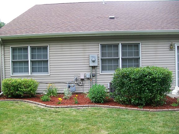 4th image of 8670 Kelly Dr