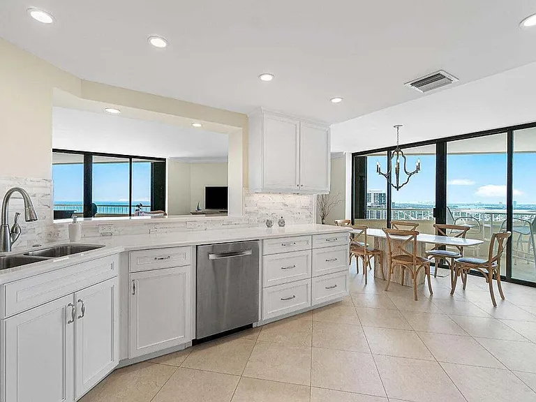 5080 N Ocean Dr #19D — Photo 13