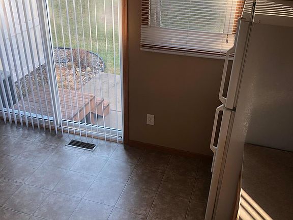 5th image of 4948 Emmit Dr N Unit 3