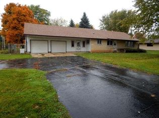 2940 Hubertus Rd, Germantown, WI 53022