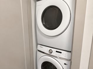 1904 W Pratt Blvd APT 3B, Chicago, IL 60626