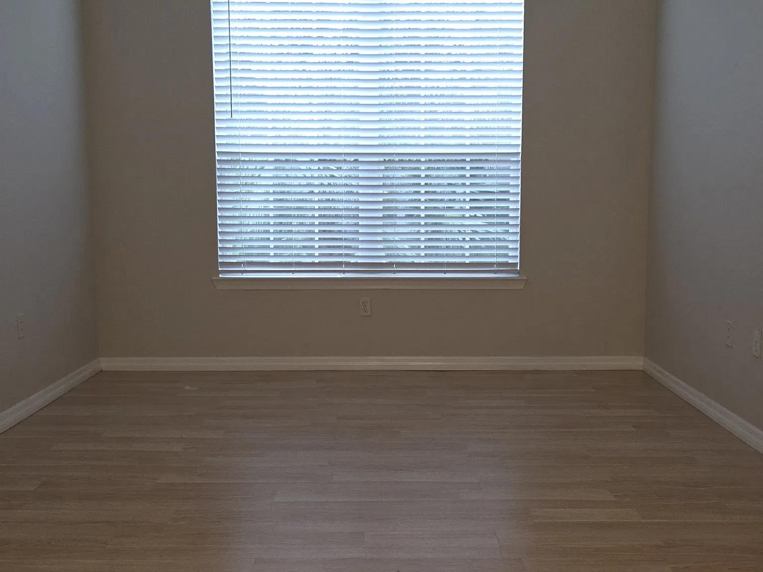 2 bed, 1129 sqft, $1,700 — Photo 4