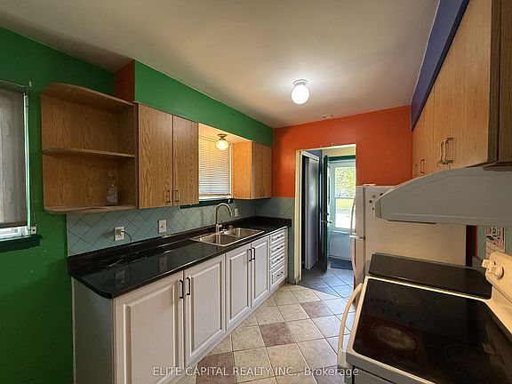 3rd image of 332 Burrows Hall Blvd
