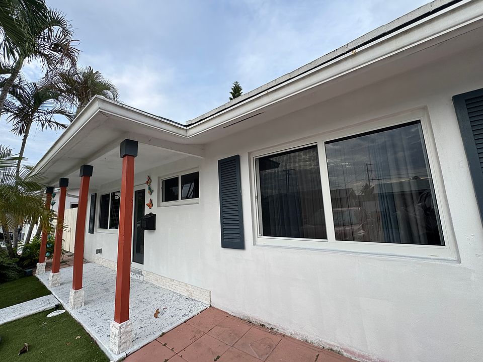 1st image of 4578 NW 16th Ave