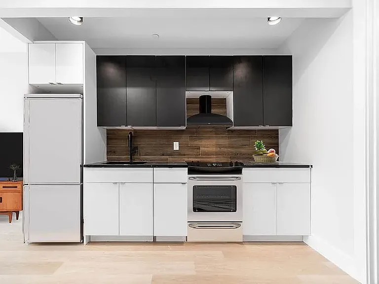 1244 New York Ave #5A — Photo 2
