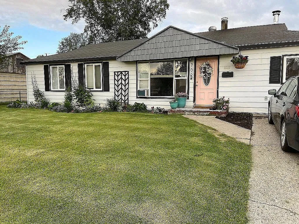 3 bed, 1200 sqft, $2,500 — Photo 1
