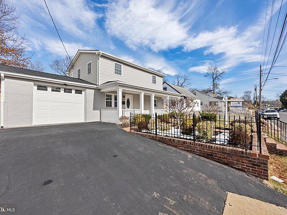 3rd image of 186 Lambert Dr