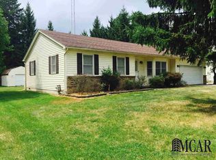 917 Whitman Dr, Temperance, MI 48182