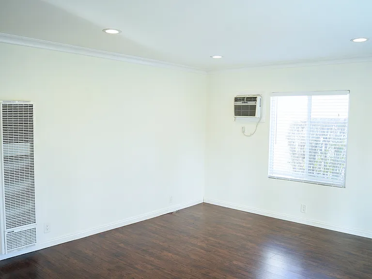 429 N Palm Ave #A — Photo 6