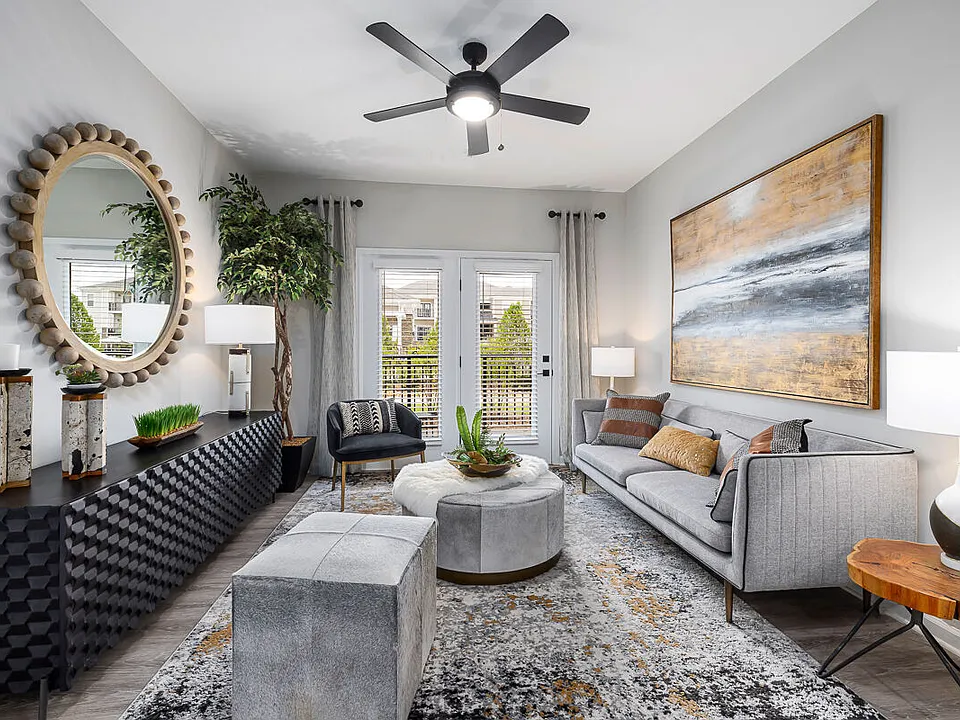 River Oaks Landing apartments community photo