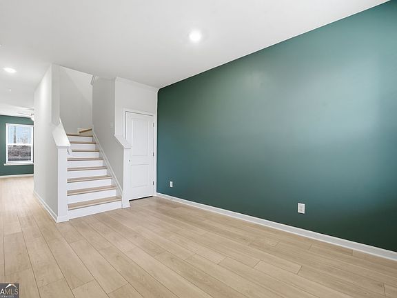 4th image of 208 Filer Dr