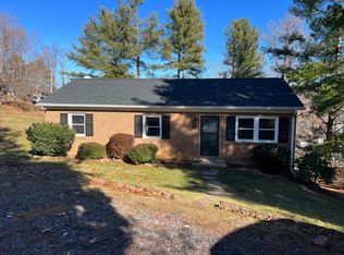 1007 Hickory St, Staunton, VA 24401