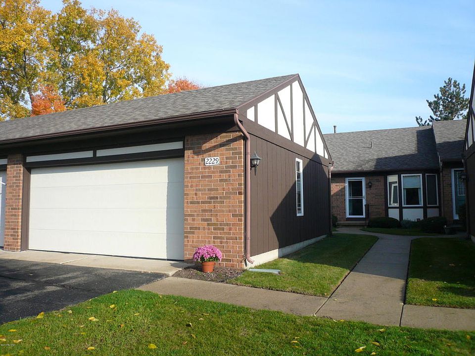 1st image of 2229 Radcliff Cir SE