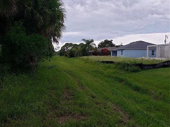 4th image of 95 Long Meadow Ln