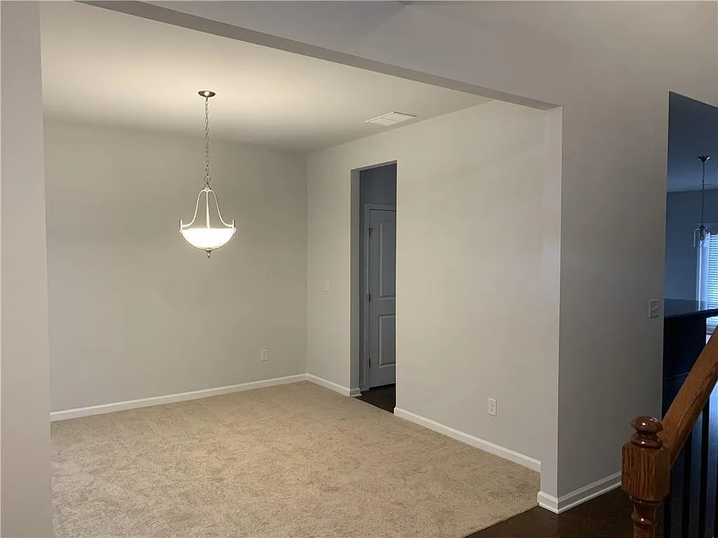 4 bed, 3.0 bath, 2908 sqft, $2,385 — Photo 2