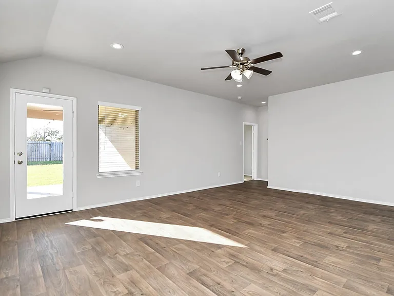 3947 Country Club Dr — Photo 25