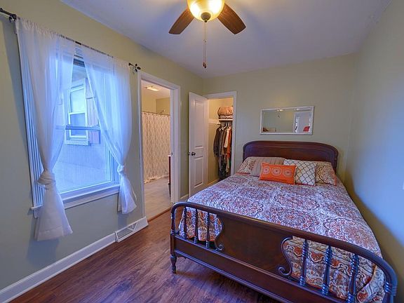 4th image of 284 Madison St