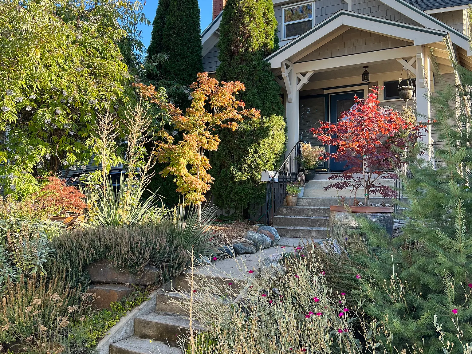 3 bed, 2099 sqft, $2,200 — Photo 1