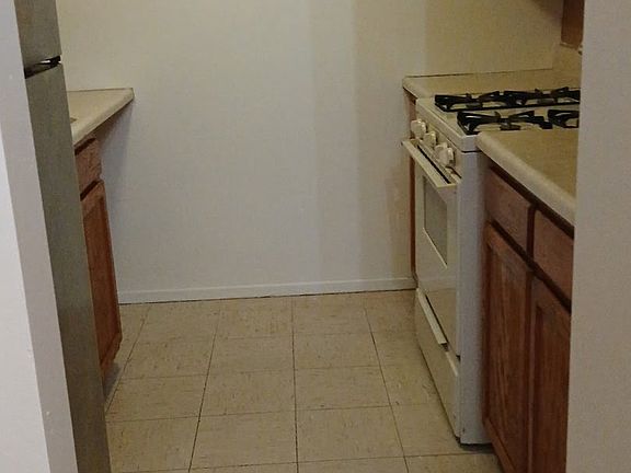 2nd image of 609 Kosciuszko St Unit 2