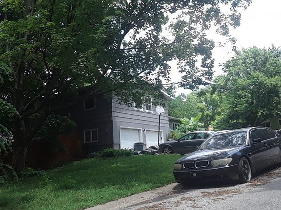 3rd image of 1718 NE 50th St