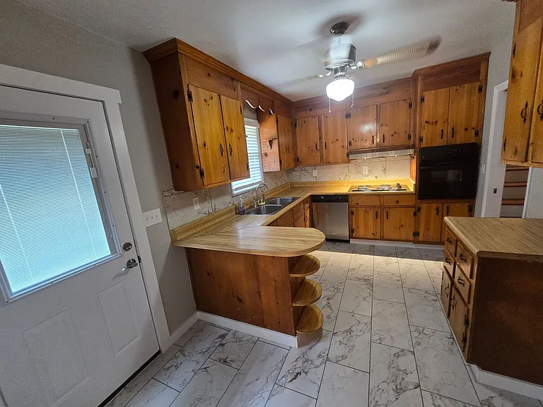 602 Old Town Dr — Photo 5