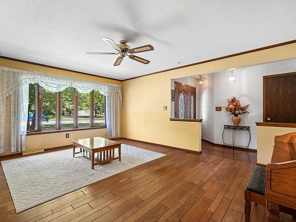 3rd image of 16755 W Hearthside DRIVE