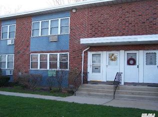 11 Farber Dr, West Babylon, NY