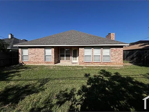3 bed, 2106 sqft, $2,750 — Photo 3