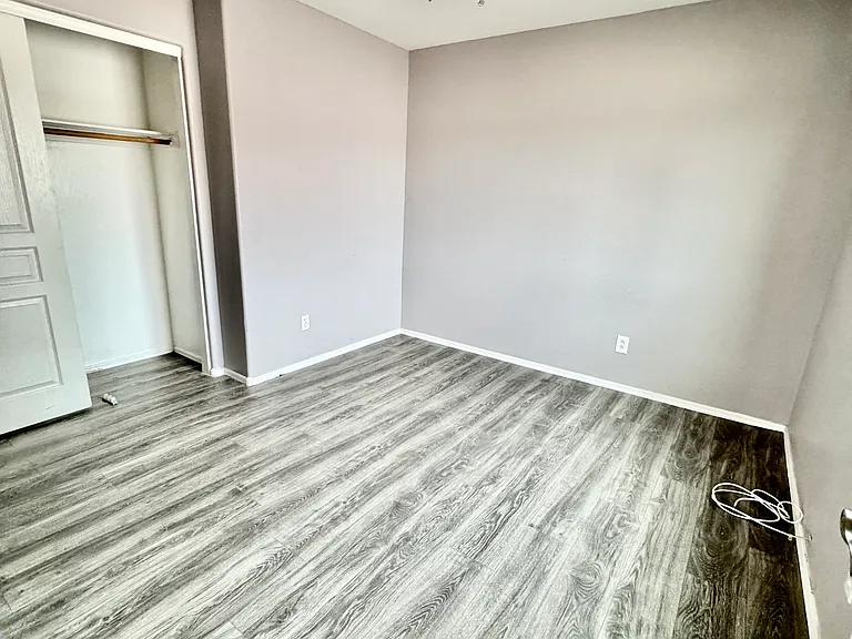 10502 W Edgemont Dr — Photo 9