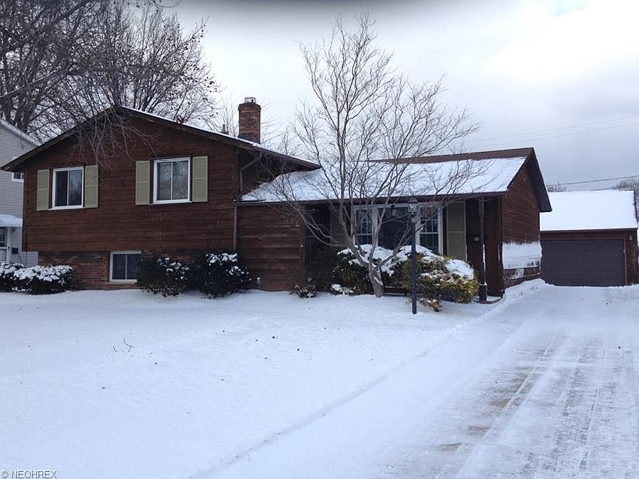 1st image of 23372 Woodview Dr
