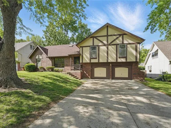 10624 W 99th St, Overland Park, KS 66214