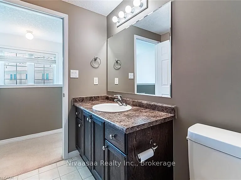 110 Activa Ave #D21 — Photo 32
