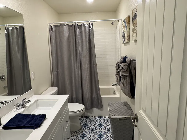 Wyndham Ln — Photo 21