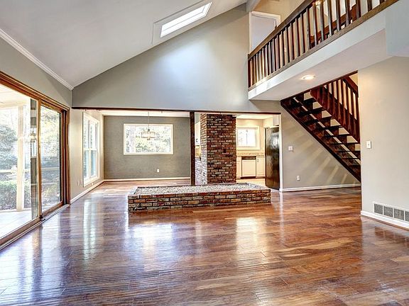 4th image of 8610 Colony Club Dr