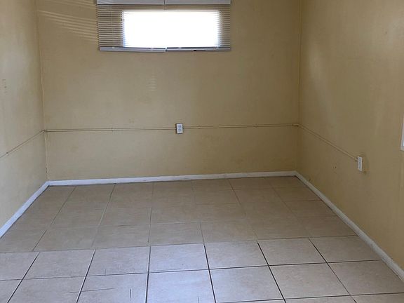 Second living room or dining room