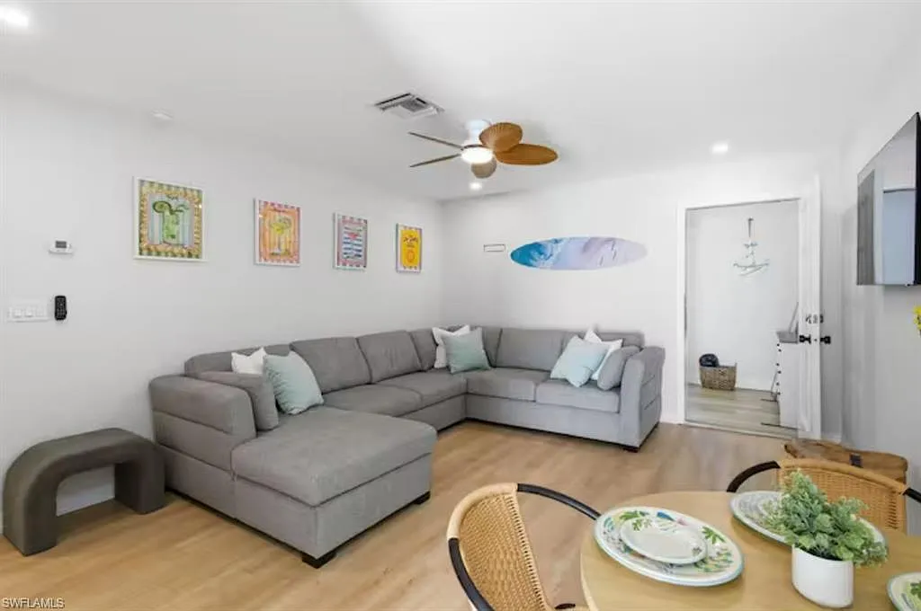 2 bed, 1.0 bath, 650 sqft, $4,500 — Photo 4