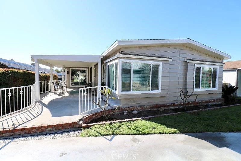 1st image of 14017 Lake Crest Dr #92