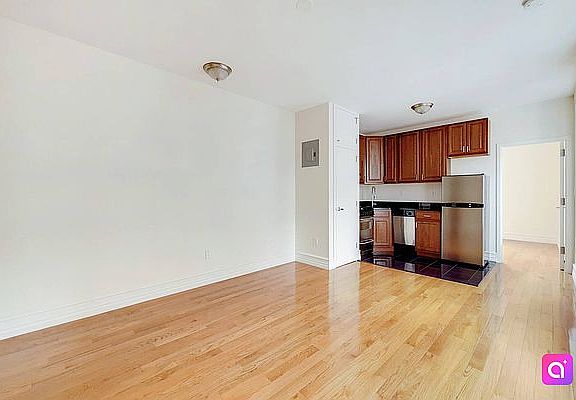 2nd image of 14 W 103rd St APT 3C