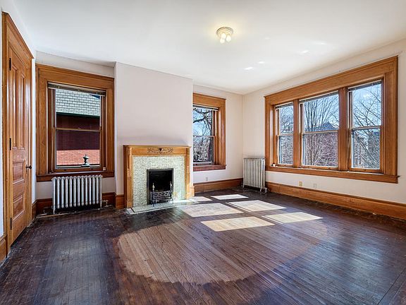 5th image of 335 Summit Ave APT 3