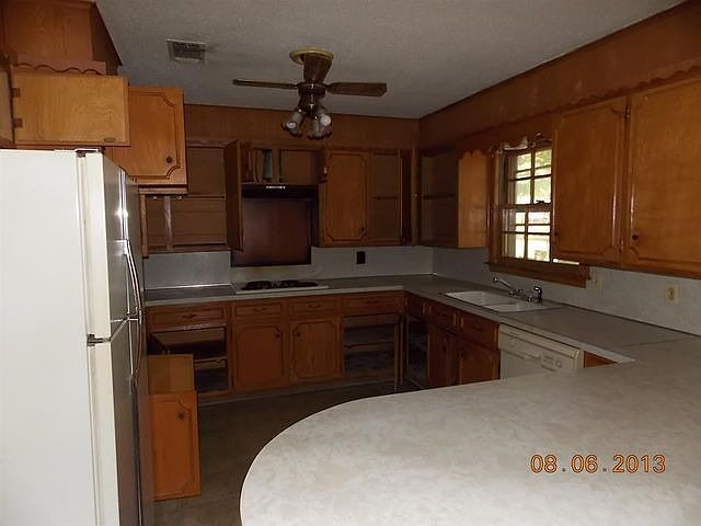 2nd image of 2907 Sunset Rd